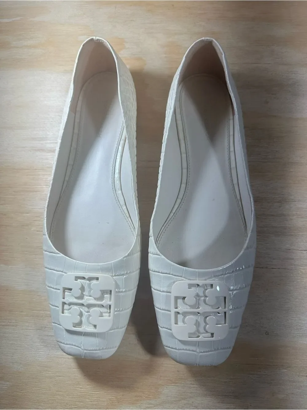 Tory Burch Cream Croc-Embossed Logo Ballet Flats Women’s Size 10.5